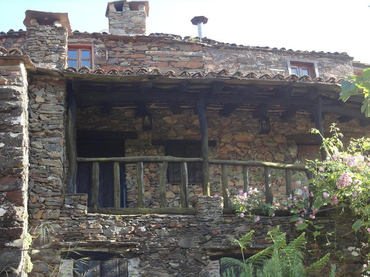 Casa Dos Livros Villa Talasnal Esterno foto