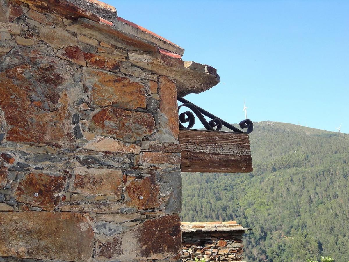 Casa Dos Livros Villa Talasnal Esterno foto